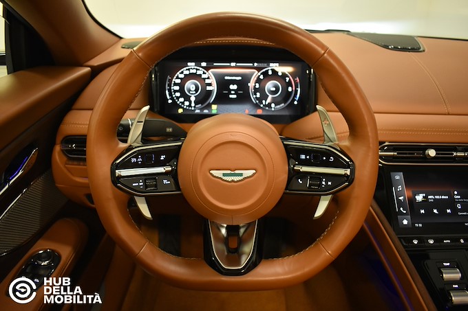 ASTON MARTIN DB12 V8 Volante